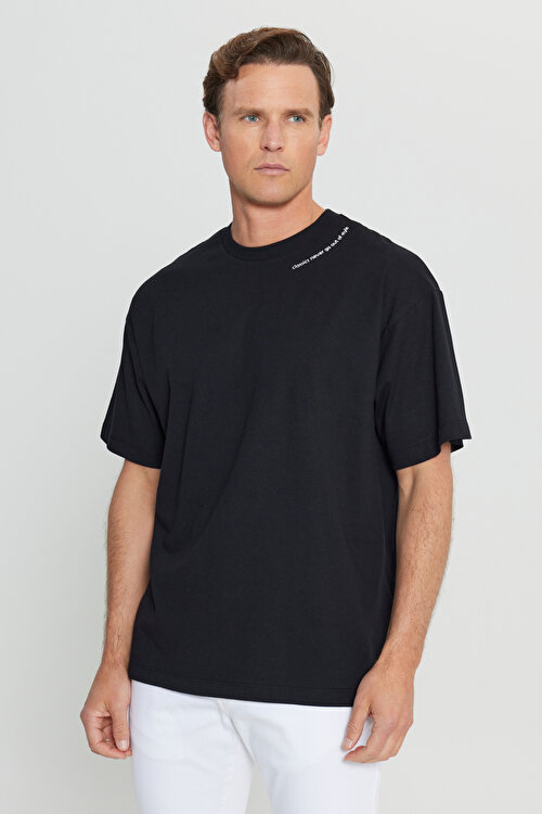 %100 Pamuk Oversize Fit Rahat Kesim Bisiklet Yaka Baskılı Siyah TişörtETE091252442SYH