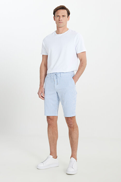 Slim Fit Dar Kesim Yan Cepli Gofre Desenli Beyaz-Mavi ŞortYDA022420003BEM